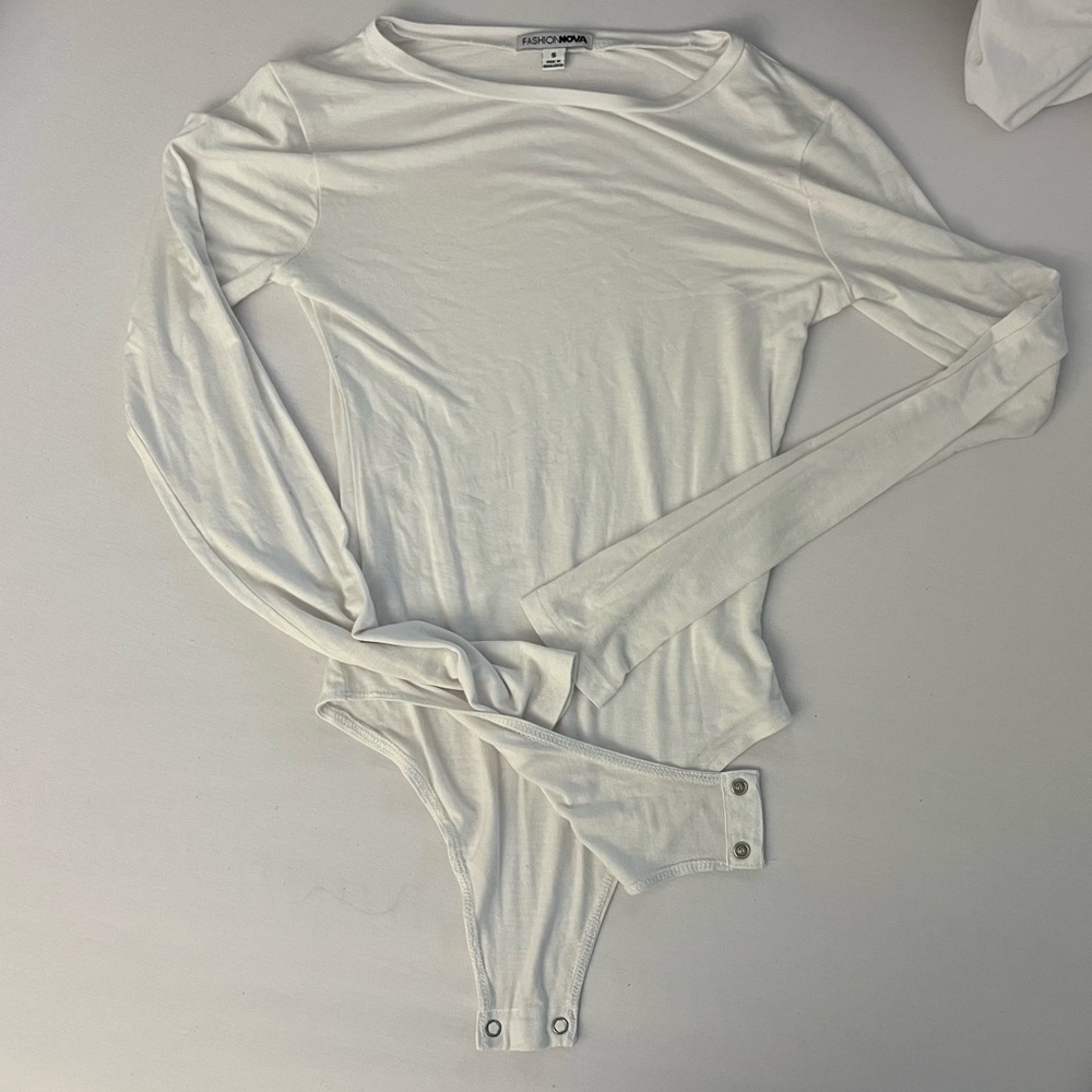 Fashion nova white body suit never worn